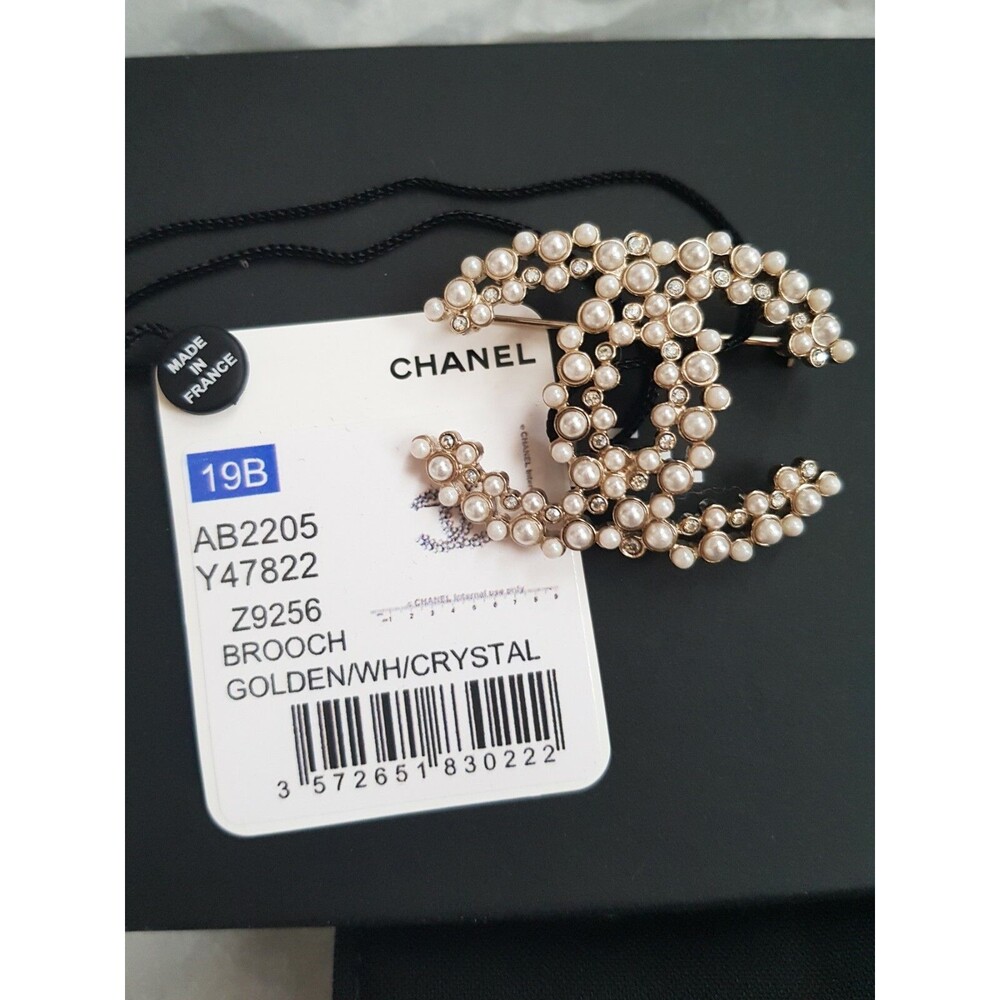 CHANEL FALL-WINTER 2019 19B Metal, Glass Pearls & Strass Brooch Pin, NWT